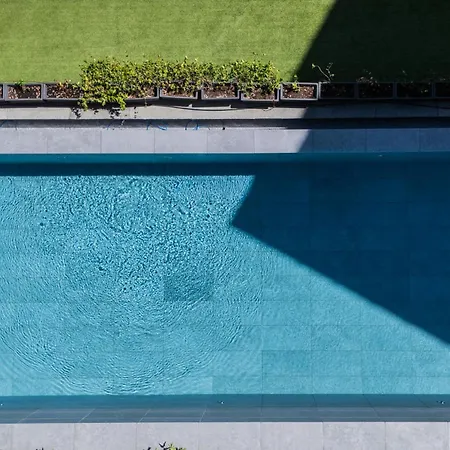 Elite Retreat - With Pool And Parking By Rent דירה