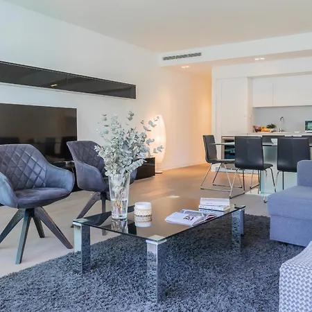 Elite Retreat - With Pool And Parking By Rent *