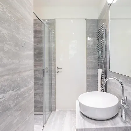Elite Retreat - With Pool And Parking By Rent *